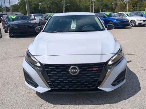 2025 Nissan Altima SR FWD