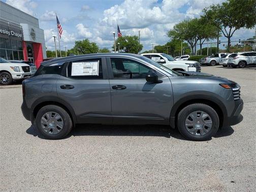 2025 Nissan Kicks S