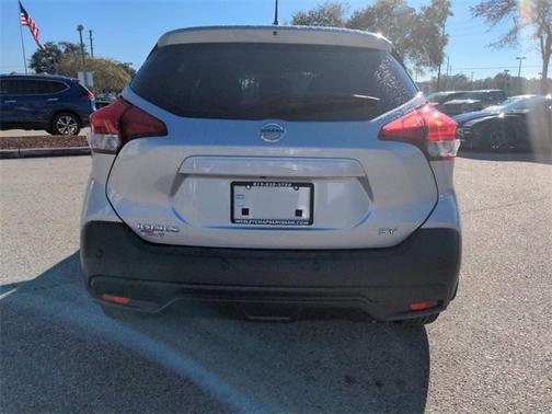 2020 Nissan Kicks SV