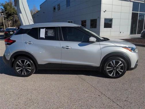 2020 Nissan Kicks SV