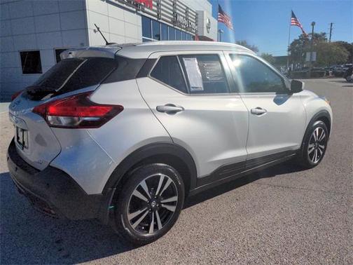 2020 Nissan Kicks SV