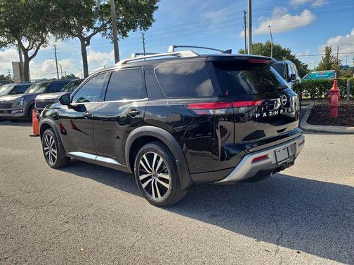 Super Black 2025 Nissan Pathfinder Platinum FWD
