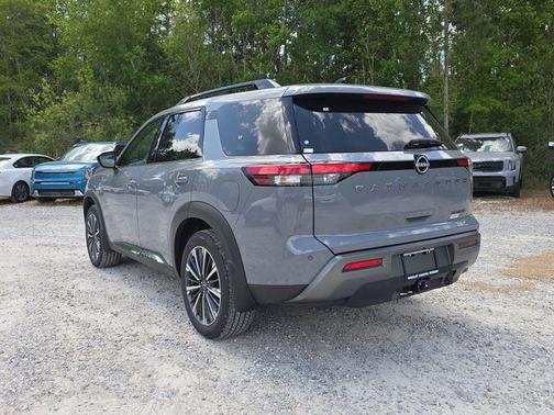 Boulder Gray Pearl 2026 Nissan Pathfinder Platinum