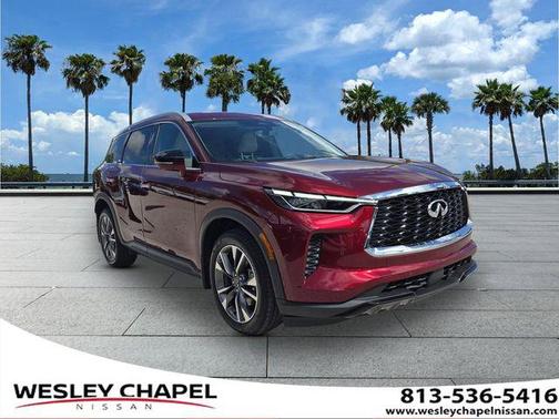 Deep Bordeaux 2023 INFINITI QX60 Luxe