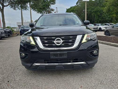 Magnetic Black Pearl 2020 Nissan Pathfinder SV 2WD
