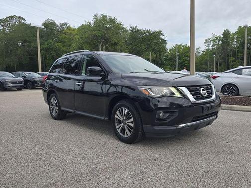 Magnetic Black Pearl 2020 Nissan Pathfinder SV 2WD