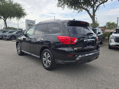 Magnetic Black Pearl 2020 Nissan Pathfinder SV 2WD