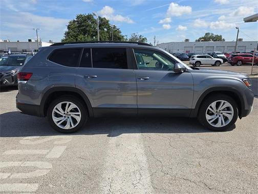 2022 Volkswagen Atlas 3.6L SE w/Technology