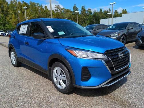 2025 Nissan Kicks S