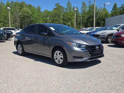 Gun Metallic 2024 Nissan Versa 1.6 S