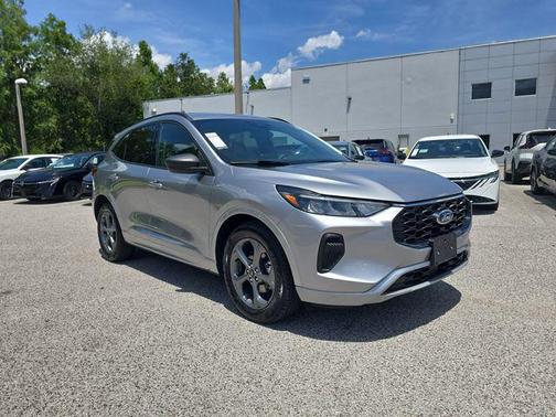 Iconic Silver Metallic 2024 Ford Escape ST-Line