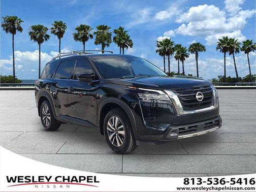 Super Black 2023 Nissan Pathfinder SL FWD