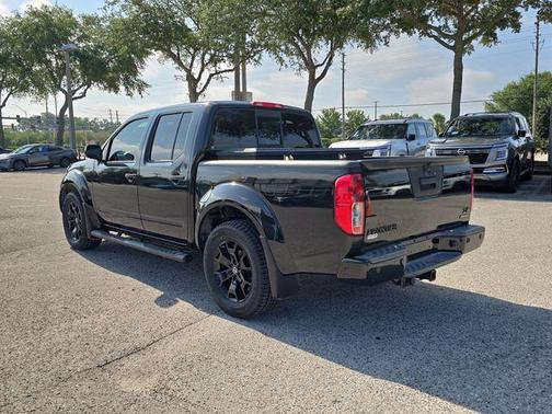 Magnetic Black Pearl 2021 Nissan Frontier SV