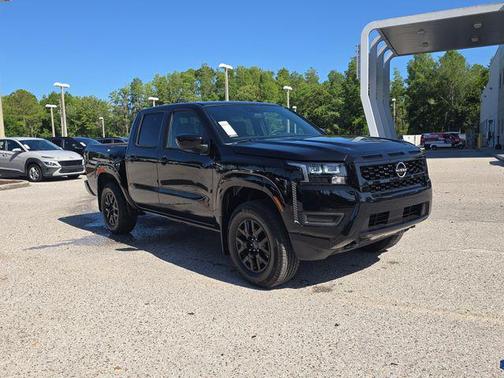 Super Black 2026 Nissan Frontier SV