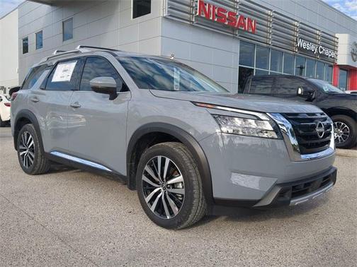 2025 Nissan Pathfinder Platinum FWD