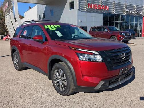 Scarlet Ember Tintcoat 2023 Nissan Pathfinder SL 4WD
