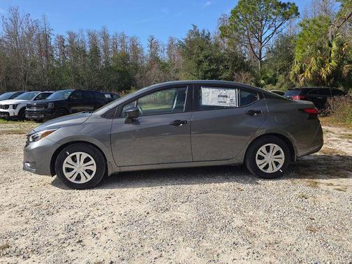 Gun Metallic 2025 Nissan Versa 1.6 S