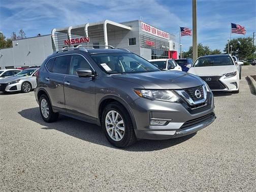 2017 Nissan Rogue SV
