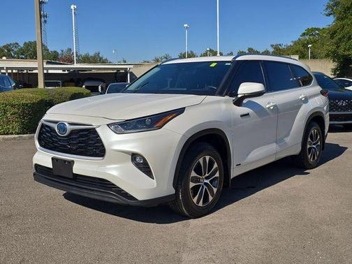 2021 Toyota Highlander Hybrid XLE