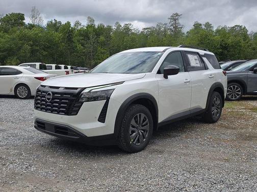 Everest White Pearl Tricoat 2026 Nissan Pathfinder SV