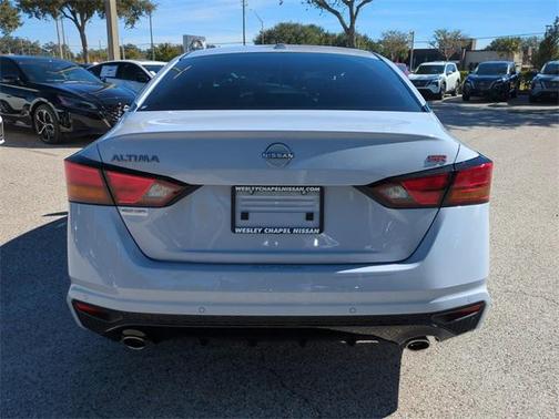 2025 Nissan Altima SR FWD