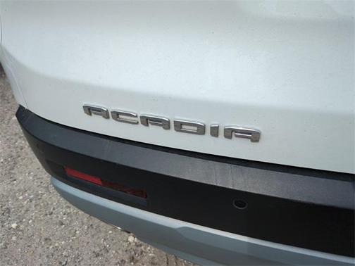 2023 GMC Acadia FWD SLT
