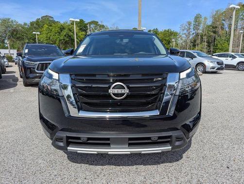 Super Black 2024 Nissan Pathfinder SL 4WD