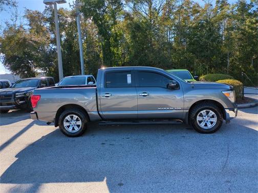 2019 Nissan Titan SV