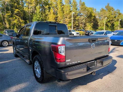 2019 Nissan Titan SV