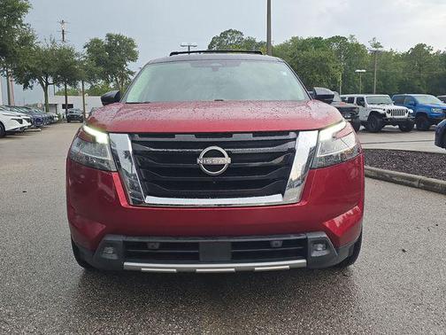 Scarlet Ember Tintcoat/Super Black 2022 Nissan Pathfinder Platinum 2WD