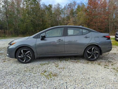 2025 Nissan Versa 1.6 S