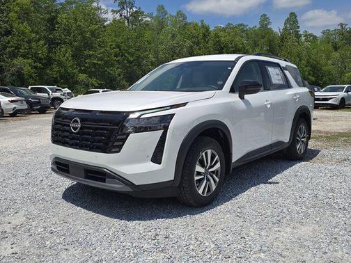 Everest White Pearl Tricoat 2026 Nissan Pathfinder SL