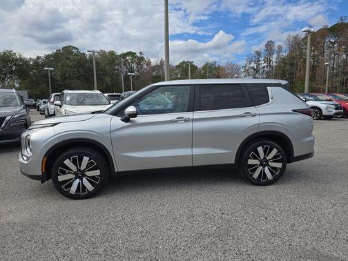 2025 Mitsubishi Outlander SE 2.5 2WD