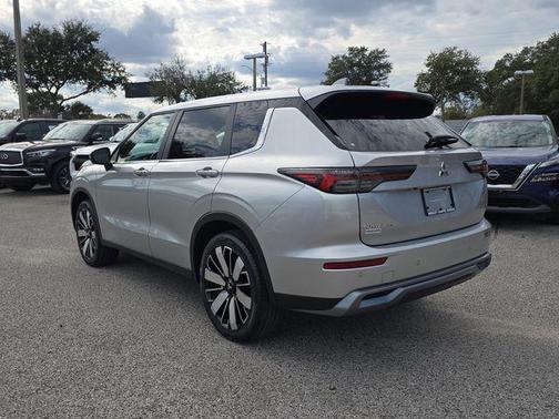 2025 Mitsubishi Outlander SE 2.5 2WD