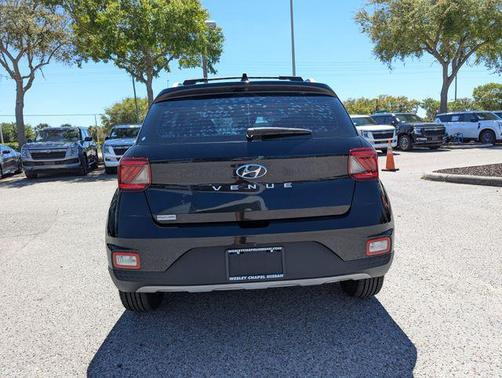 2021 Hyundai VENUE SEL