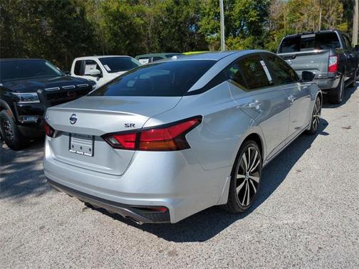 2020 Nissan Altima SR FWD