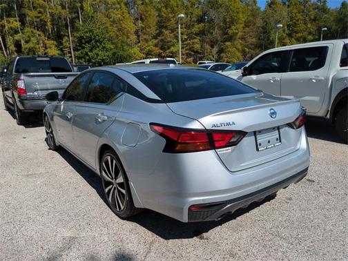2020 Nissan Altima SR FWD