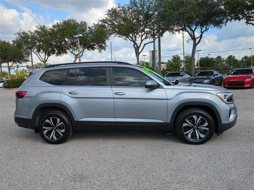 2024 Volkswagen Atlas 2.0T SE