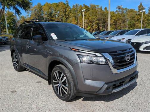 2023 Nissan Pathfinder Platinum 4WD