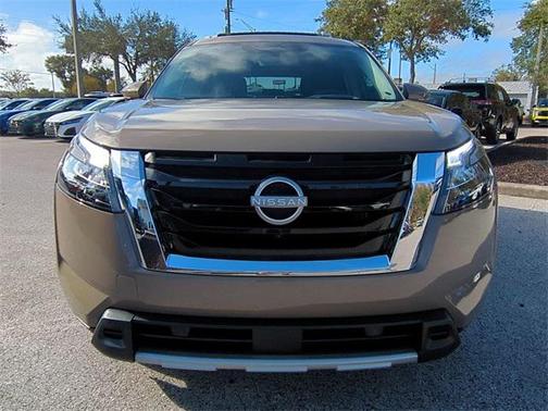 2025 Nissan Pathfinder Platinum FWD