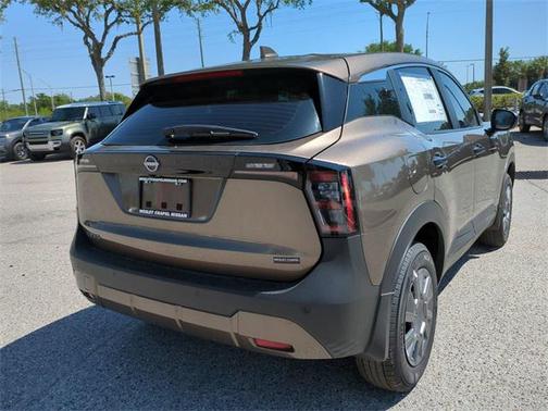 2025 Nissan Kicks S