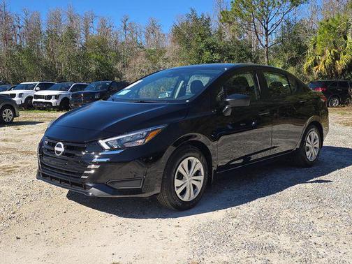 Super Black 2025 Nissan Versa 1.6 S
