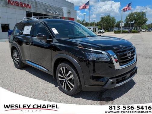 2025 Nissan Pathfinder Platinum FWD