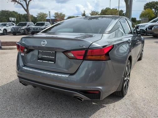 2022 Nissan Altima SR FWD