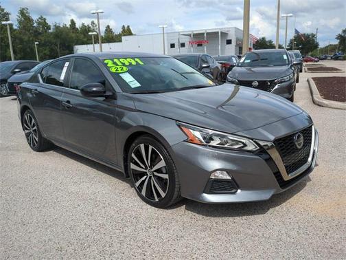 2022 Nissan Altima SR FWD