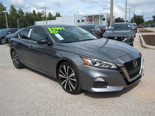 2022 Nissan Altima SR FWD