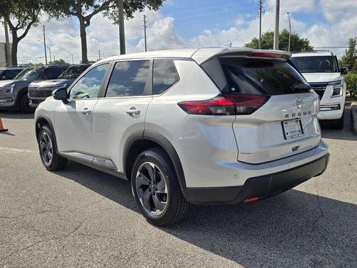 Brilliant Silver Metallic 2025 Nissan Rogue SV
