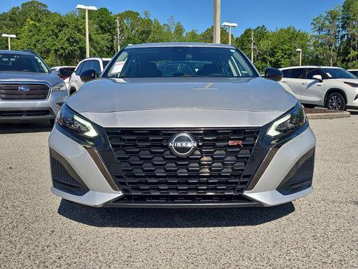 Brilliant Silver Metallic 2024 Nissan Altima SR FWD