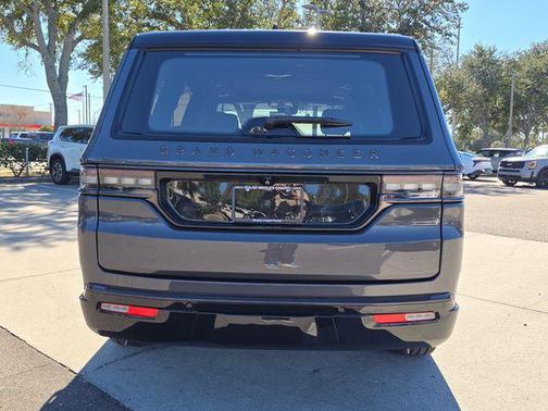 Baltic Gray Metallic Clearcoat 2024 Jeep Grand Wagoneer Series III Obsidian 4x4