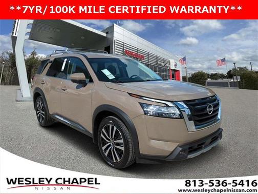 2023 Nissan Pathfinder Platinum FWD